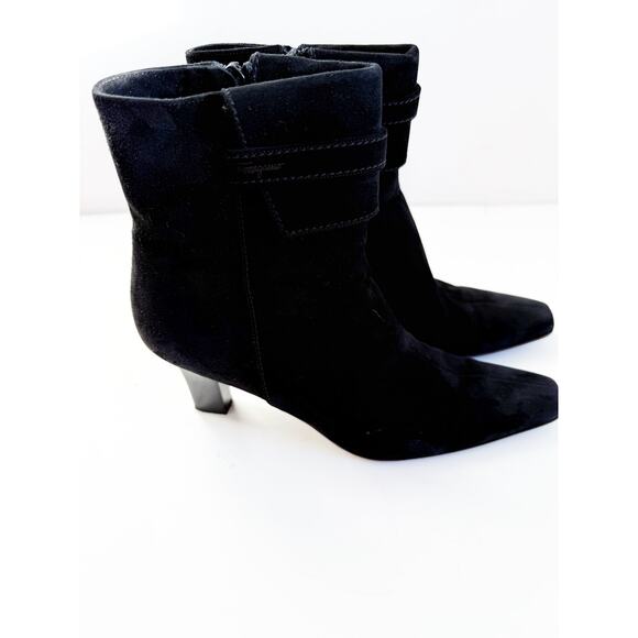 VTG 90s Salvatore Ferragamo Molly Black Suede Heeled Ankle Boots Womens 9.5 - Picture 2 of 6